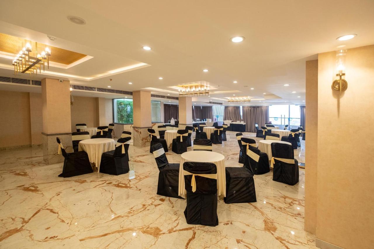 Hotel The Bastion Bhopal Exterior foto