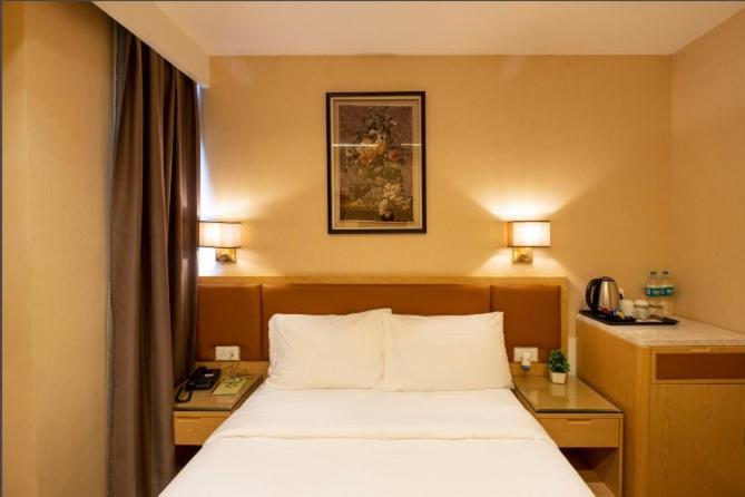Hotel The Bastion Bhopal Exterior foto