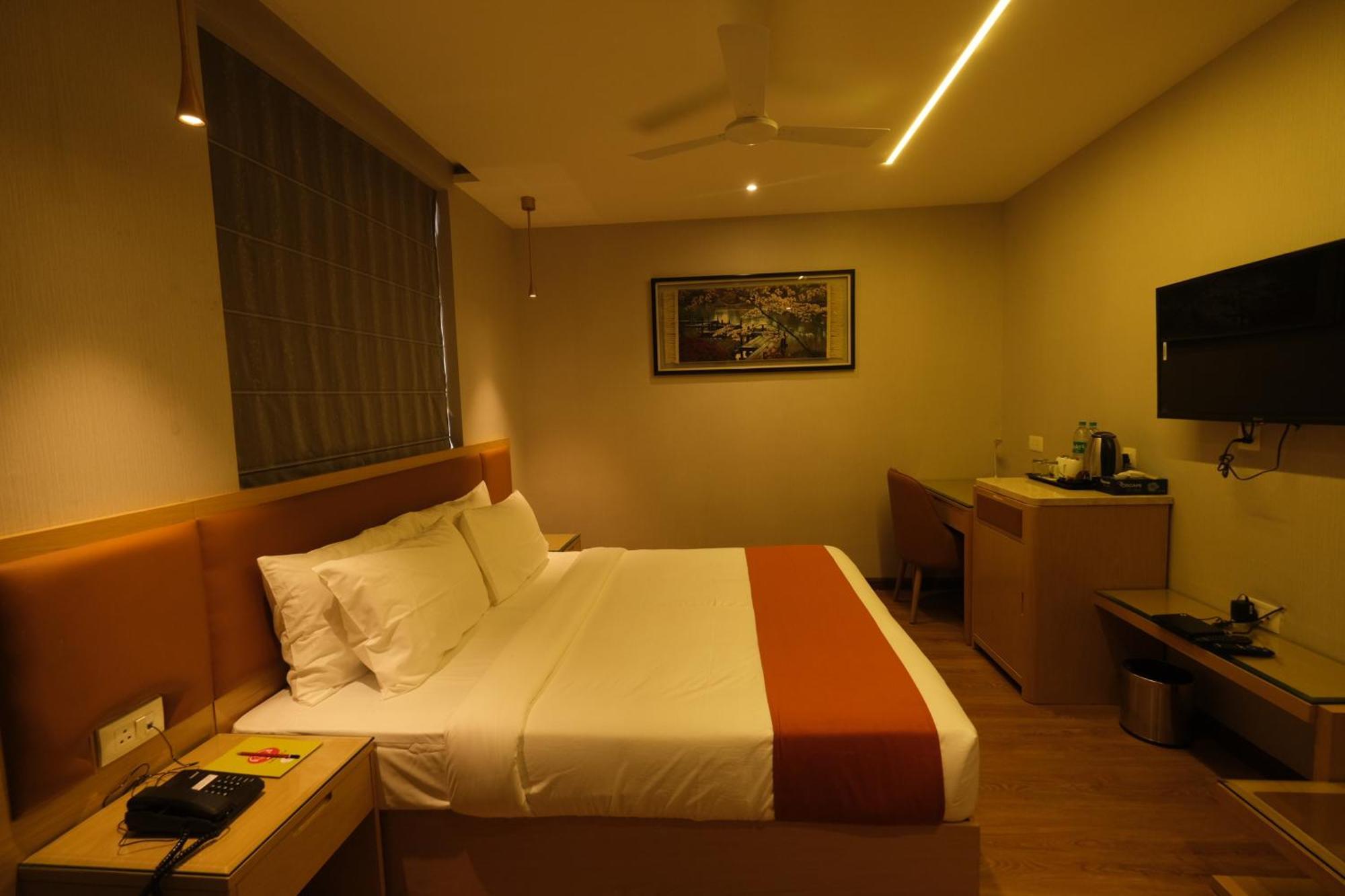 Hotel The Bastion Bhopal Exterior foto